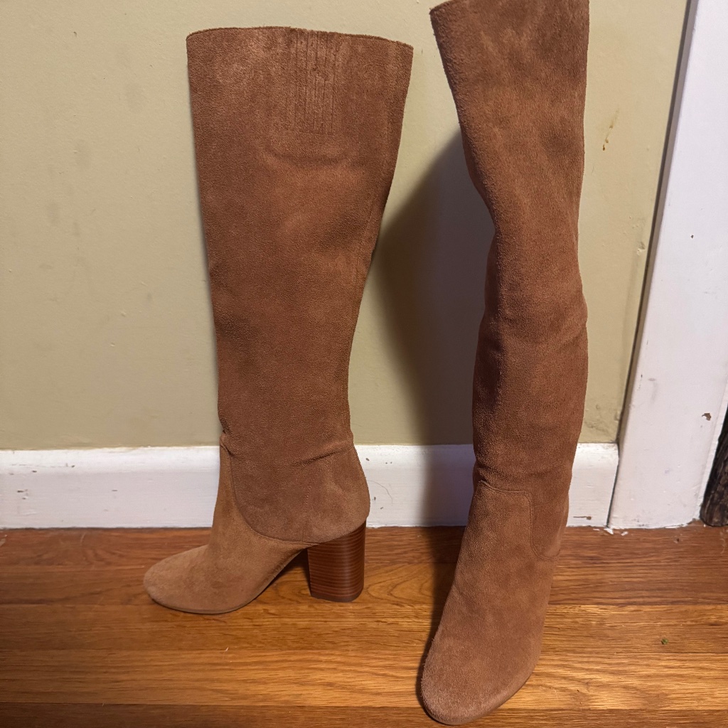 Michael Kors Leigh Boots, Suede